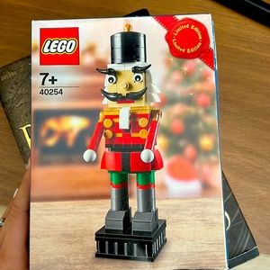 Retired Set 40254 LEGO Nutcracker